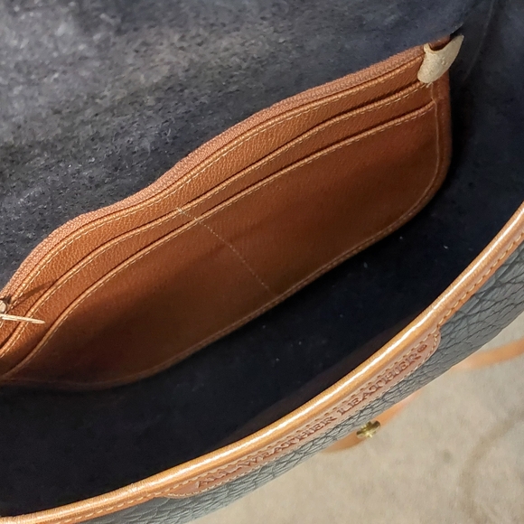 Dooney & Bourke Black and Tan Crossbody Bag - Picture 11 of 13